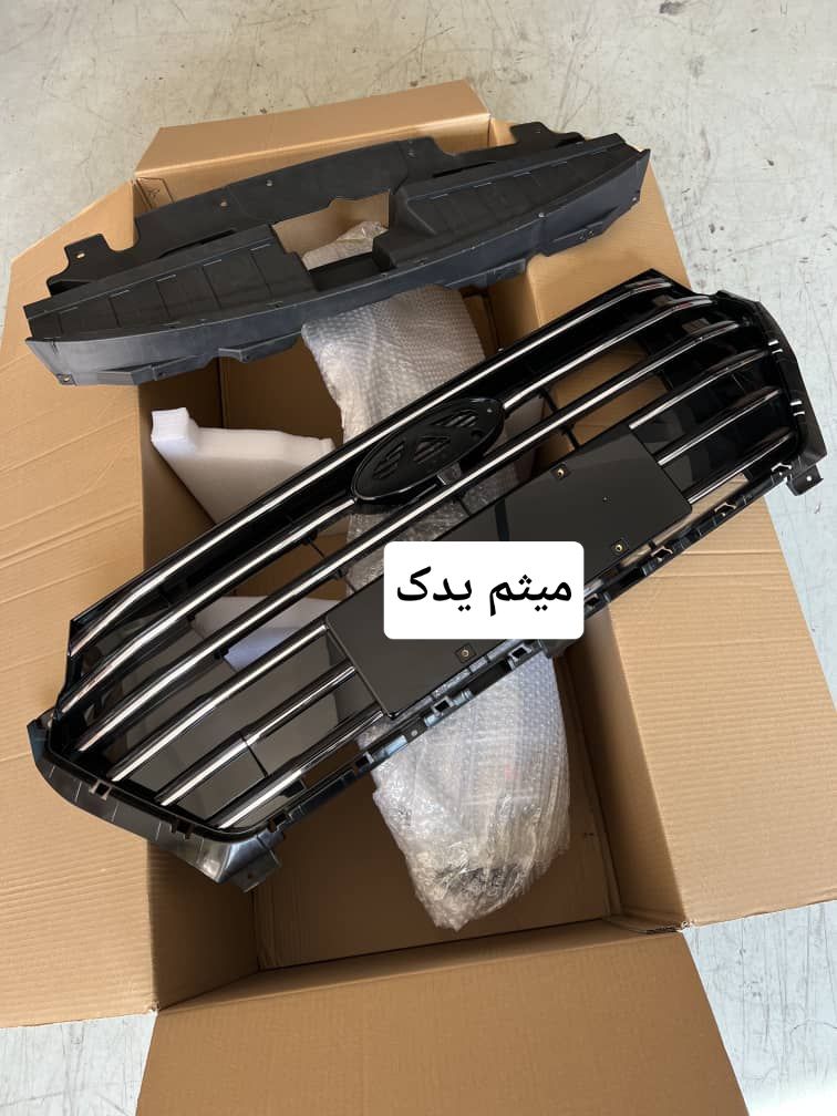 جلو پنجره اصلی اریزو ۶ پرو